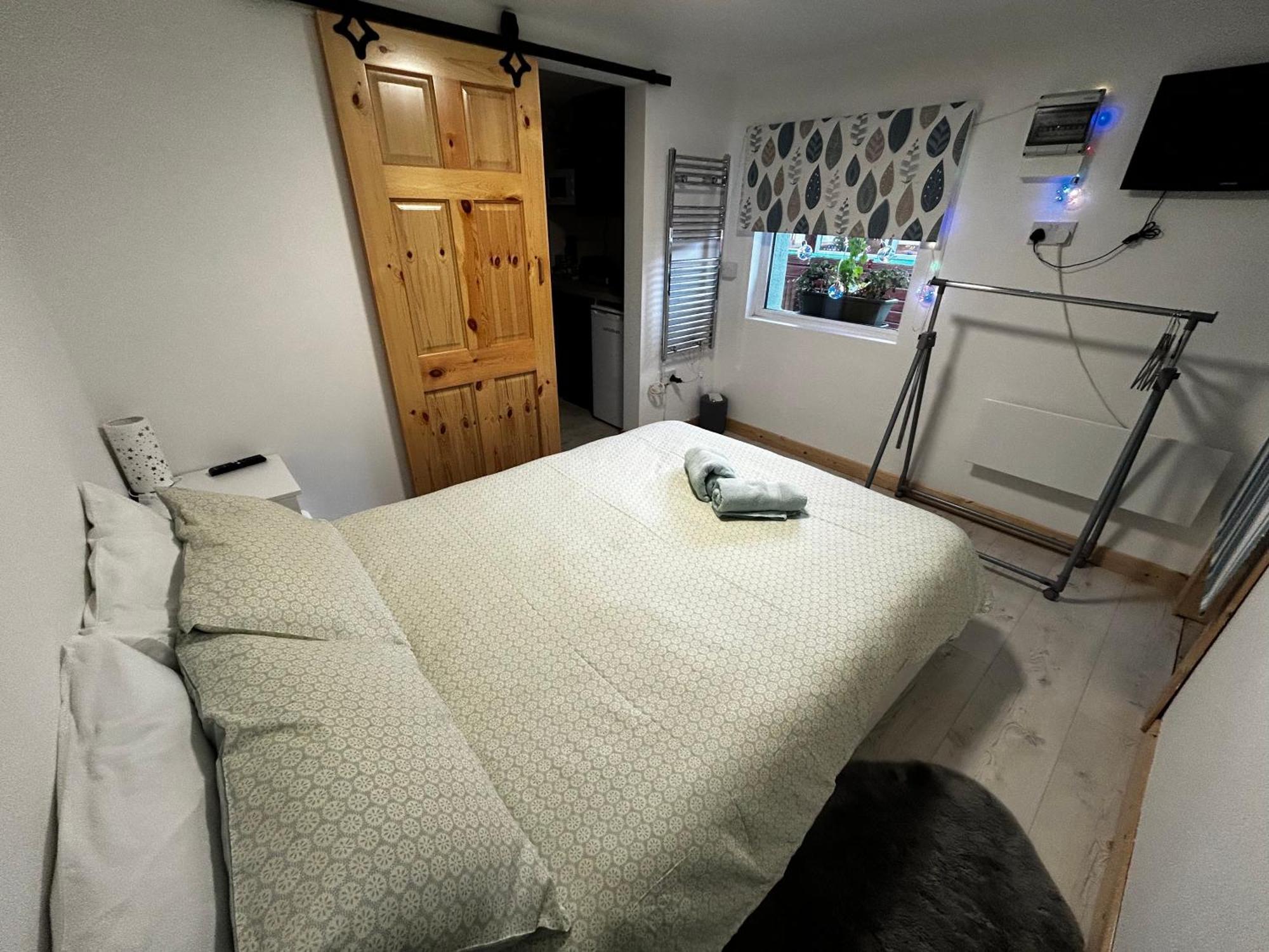 Stardust Getaway Tiny-home E32ak40 * Piltown